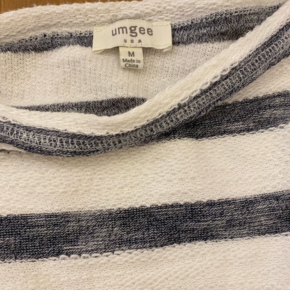 Cute Boutique Umgee tie top - Picture 2 of 3